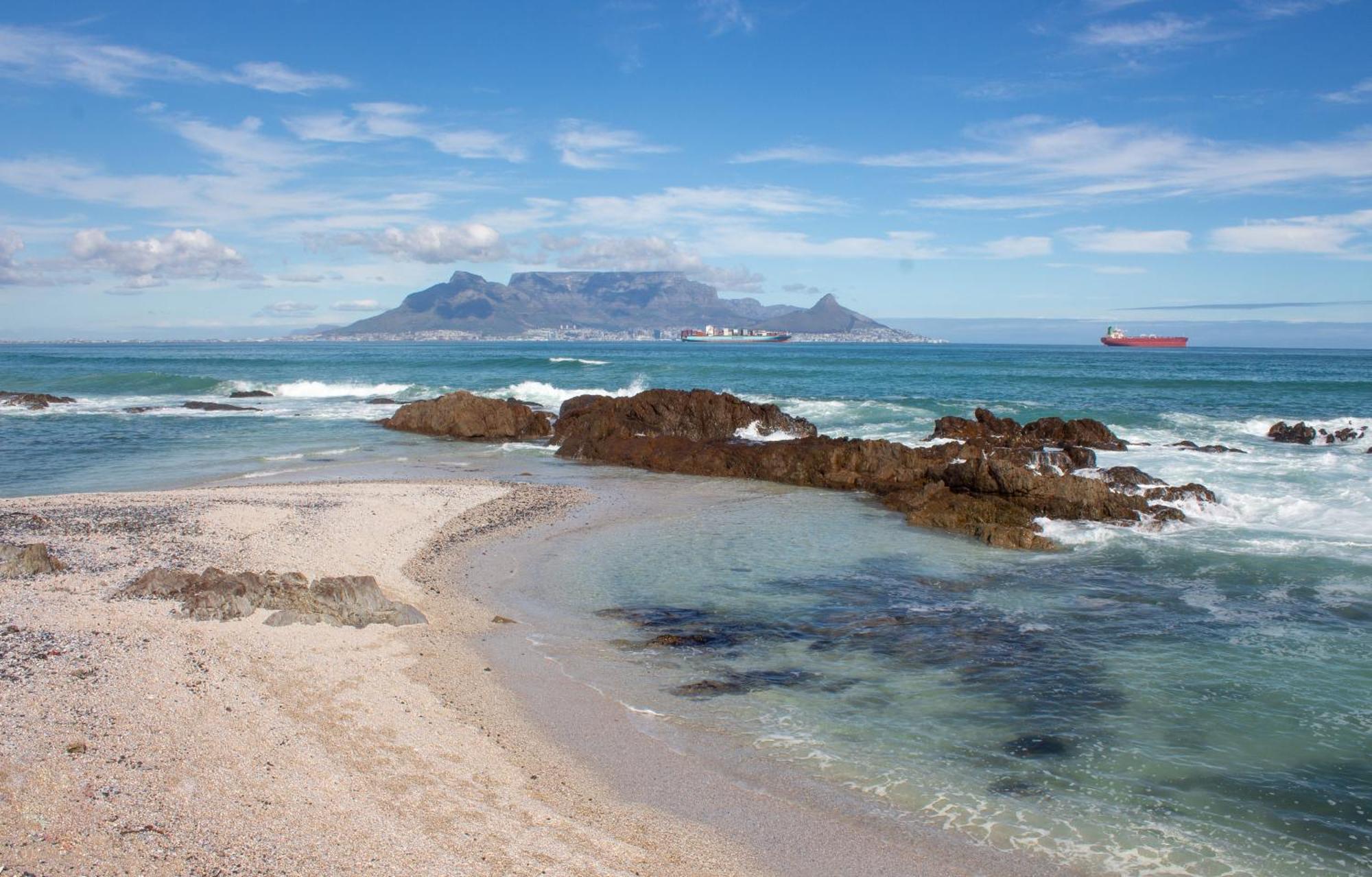 Bokkombaai Bloubergstrand Exterior photo