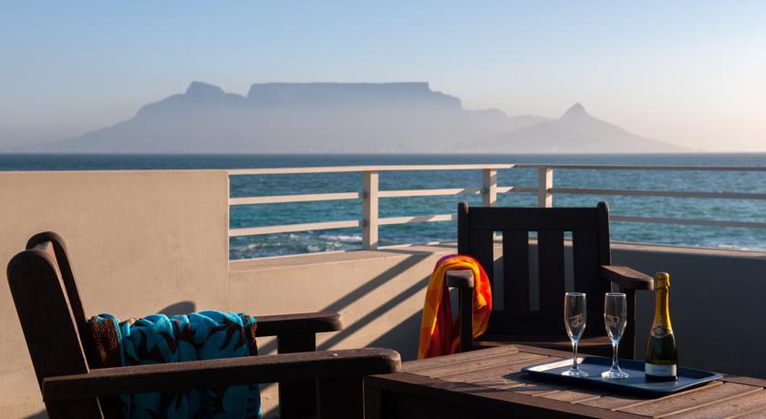 Bokkombaai Bloubergstrand Exterior photo